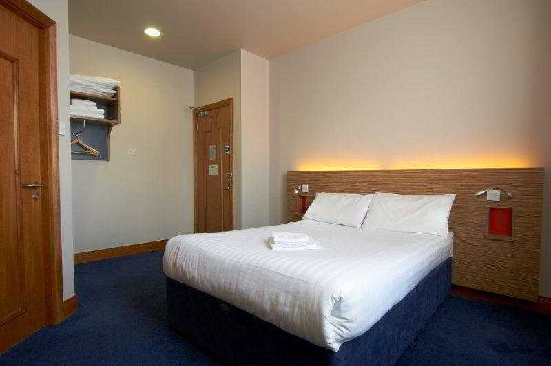 Travelodge Derry Экстерьер фото