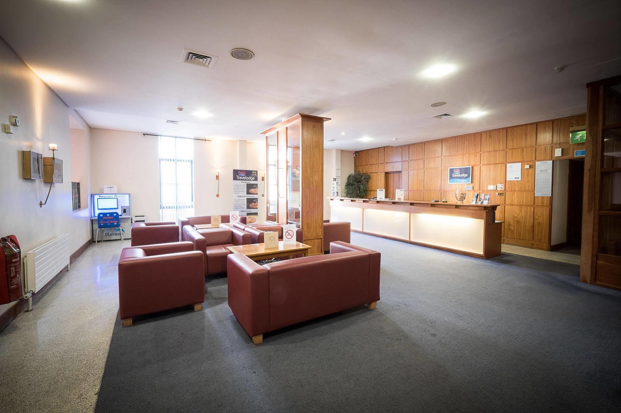 Travelodge Derry Экстерьер фото