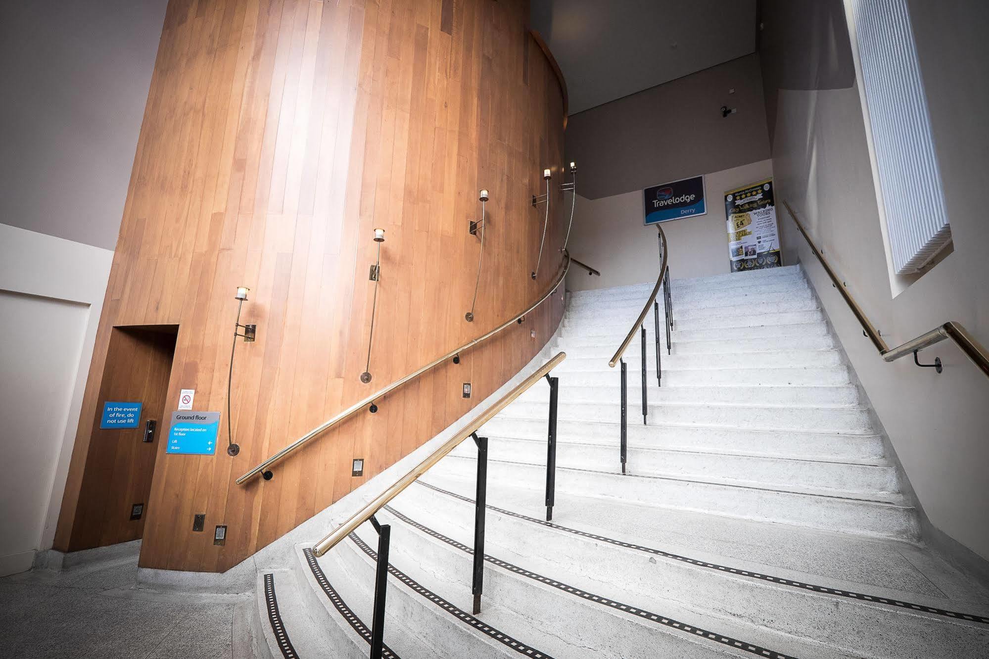 Travelodge Derry Экстерьер фото